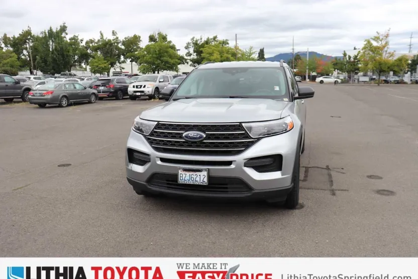 2021 Ford Explorer XLT photo 1