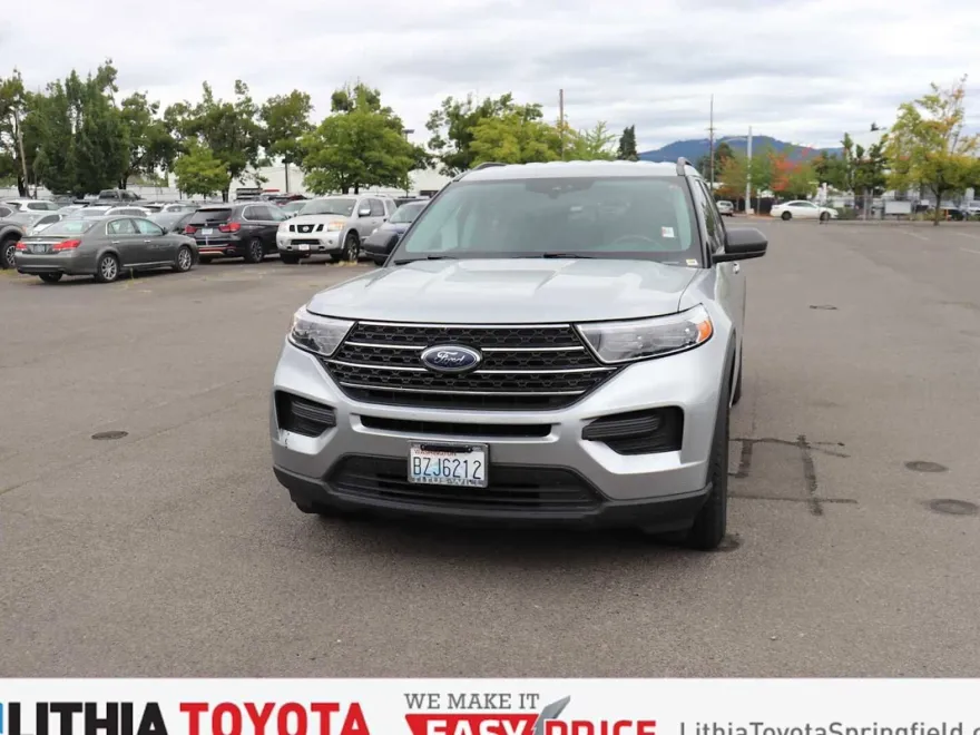 2021 Ford Explorer XLT photo 1