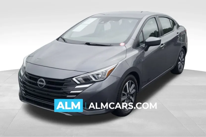 2023 Nissan Versa 1.6 SV photo 1