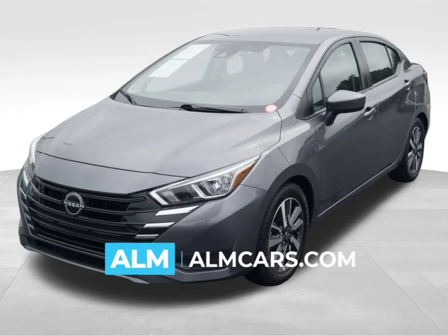 2023 Nissan Versa 1.6 SV photo 1