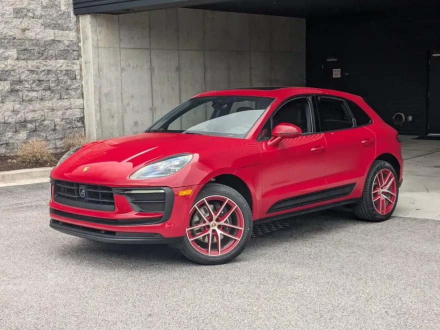 2025 Porsche Macan S photo 1
