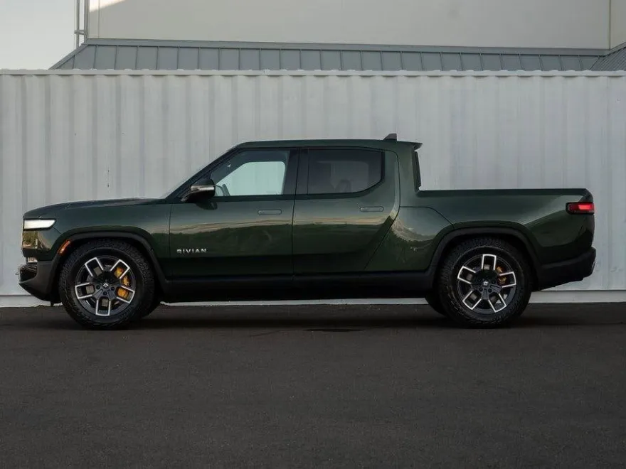 2022 Rivian R1T Adventure photo 1