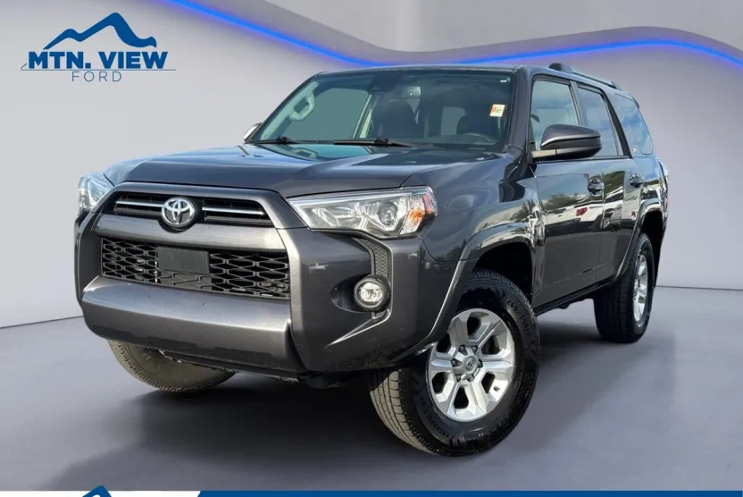 2022 Toyota 4Runner SR5 photo 1