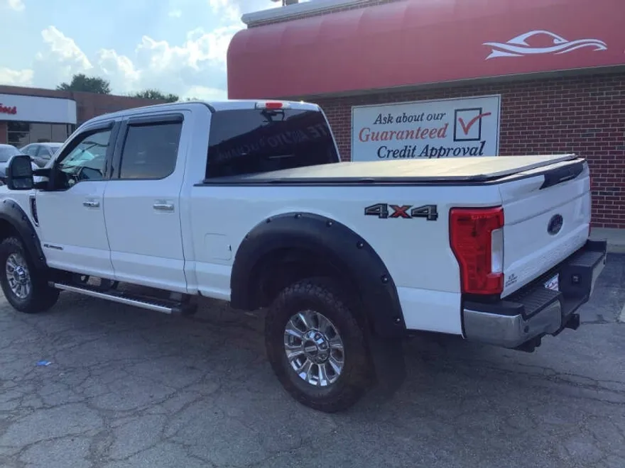 2017 Ford F-250 Lariat photo 1