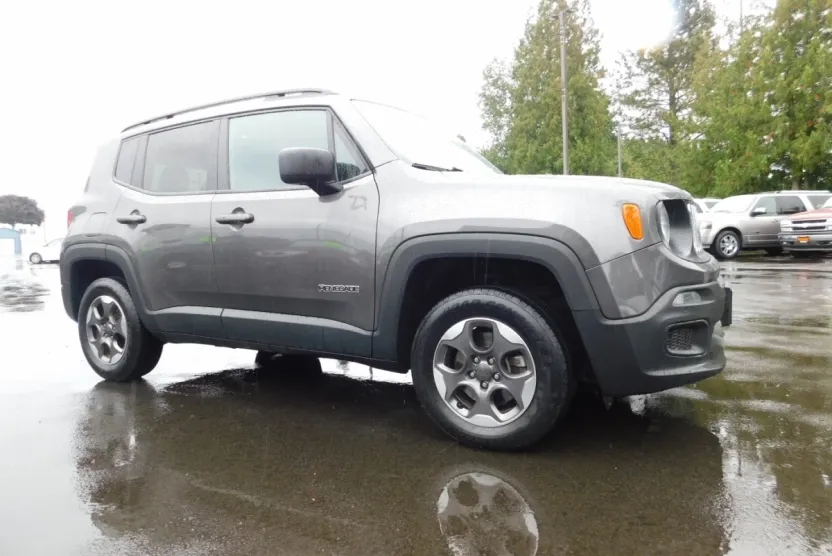 2017 Jeep Renegade Sport photo 1