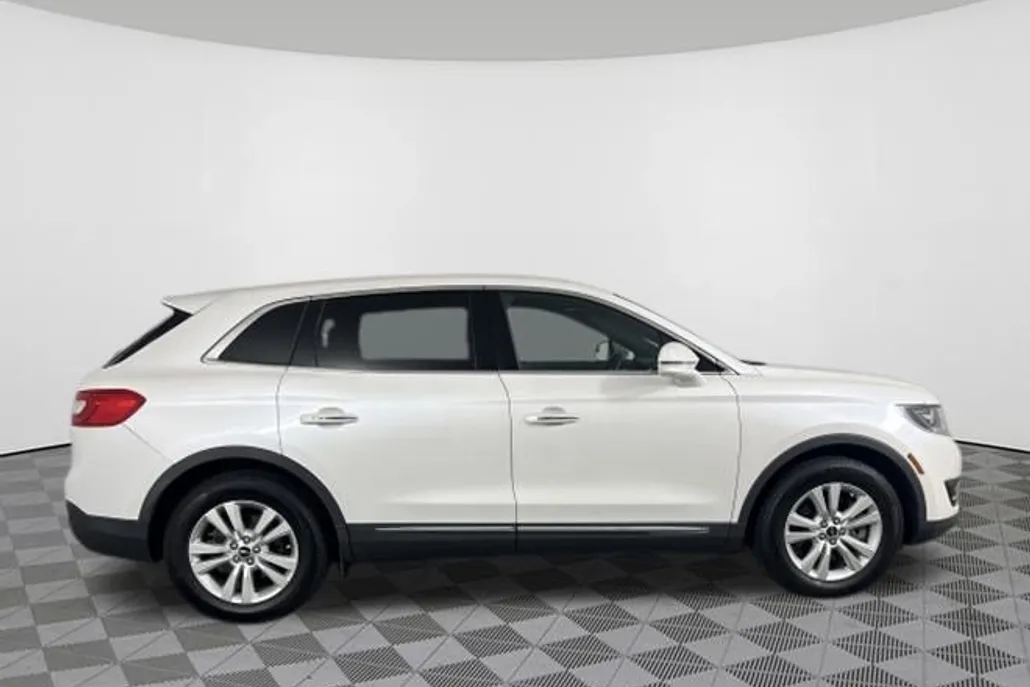 2017 Lincoln MKX Premiere photo 1