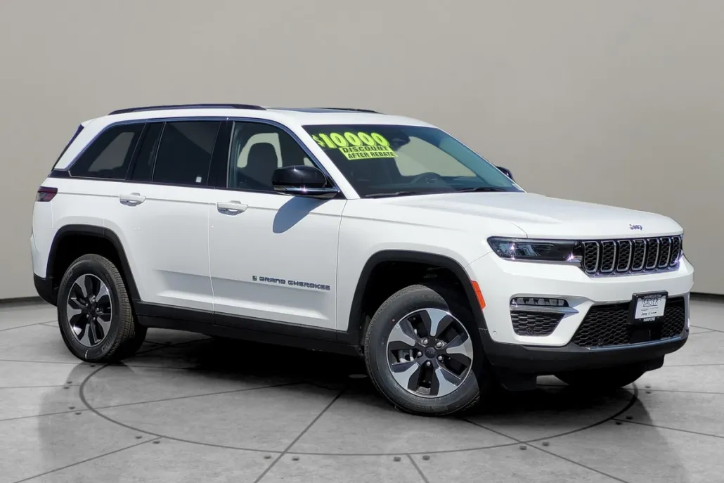 2024 Jeep Cherokee 4xe Base photo 1