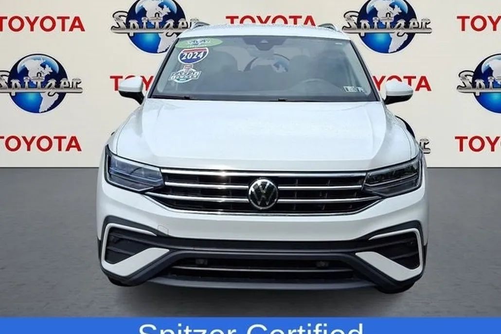 2024 Volkswagen Tiguan SE Wolfsburg Edition photo 1