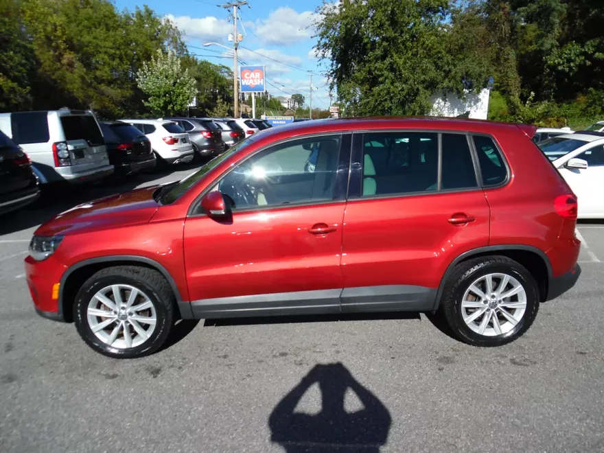 2014 Volkswagen Tiguan SE photo 1
