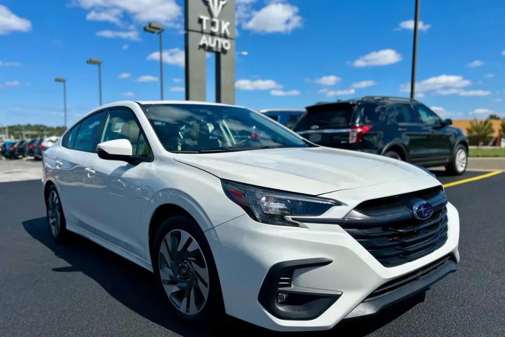 2023 Subaru Legacy Limited photo 1