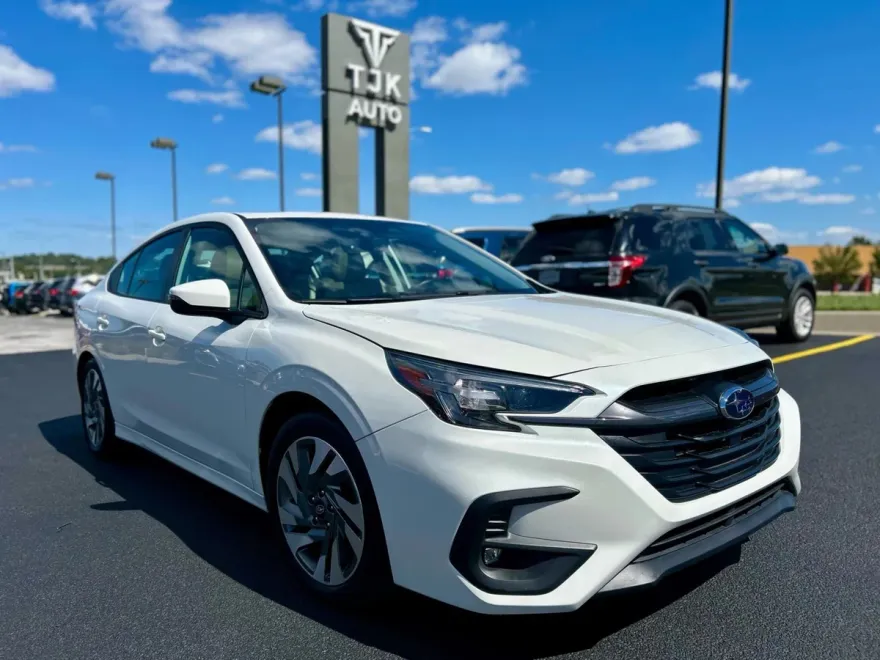 2023 Subaru Legacy Limited photo 1