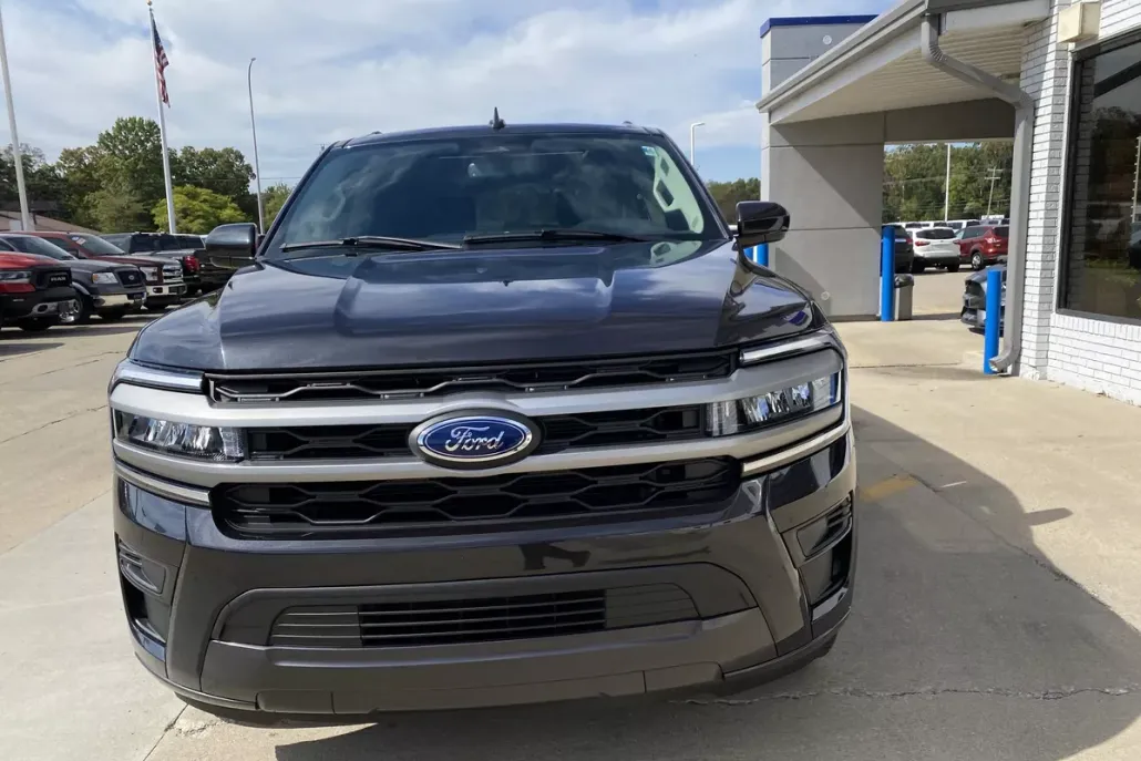 2024 Ford Expedition XLT photo 1