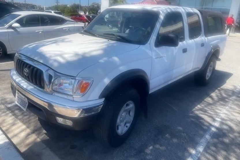 2003 Toyota Tacoma photo 1