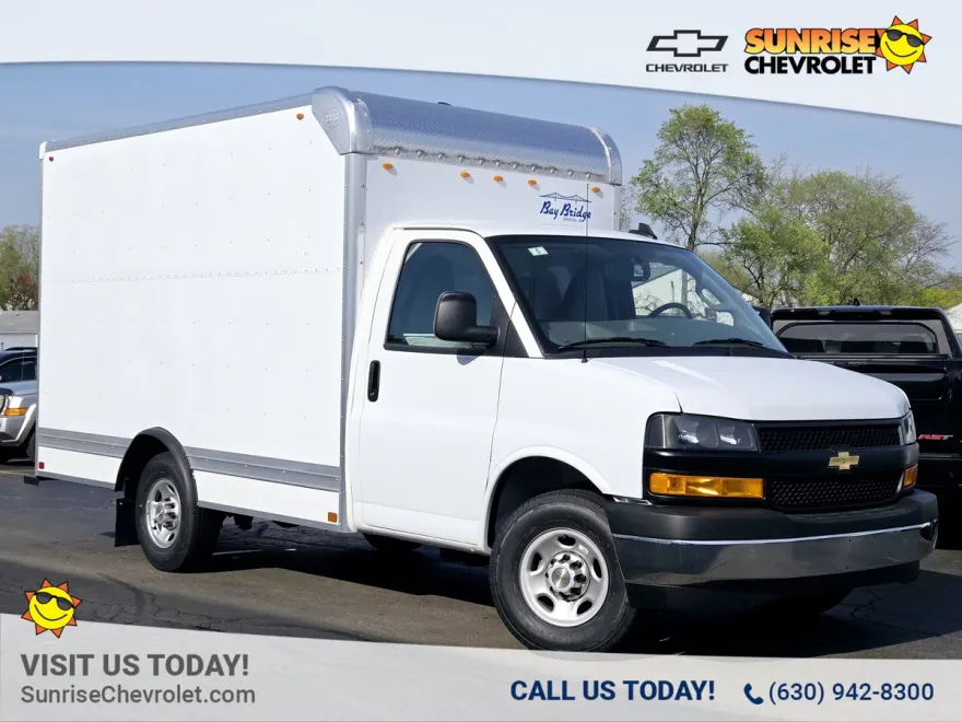 2025 Chevrolet Express Cutaway 3500 photo 1