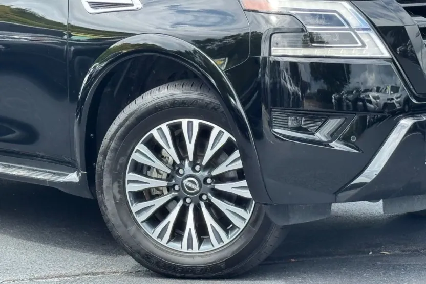 2023 Nissan Armada SL photo 1