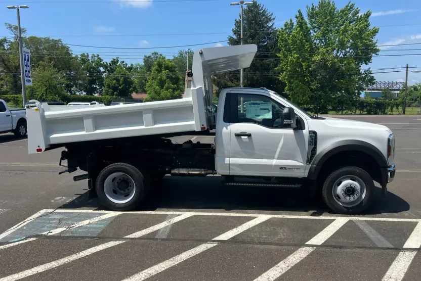 2024 Ford F-450 XL photo 1