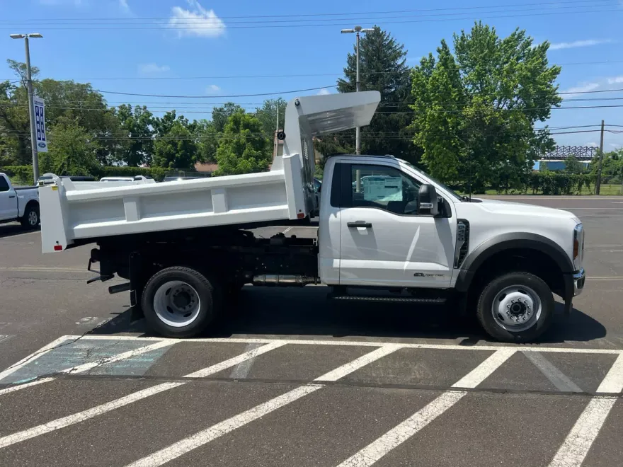 2024 Ford F-450 XL photo 1
