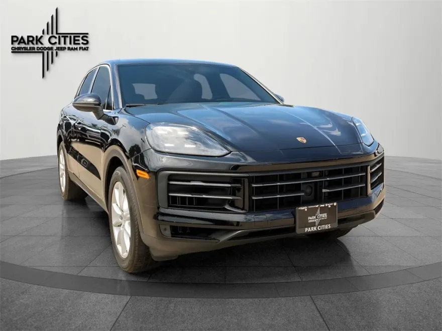 2024 Porsche Cayenne Base photo 1