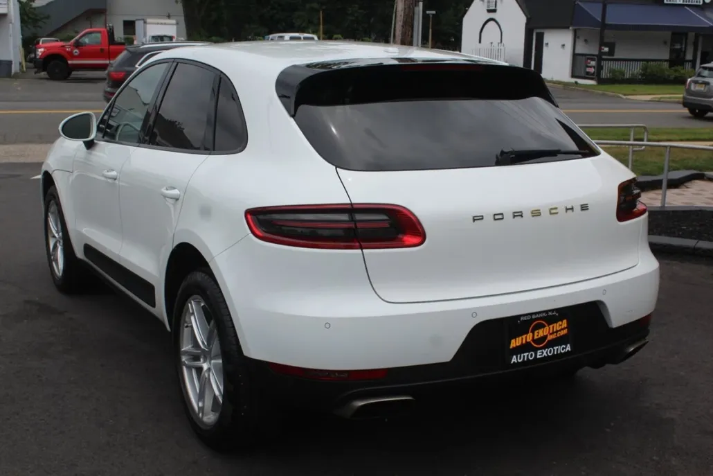 2017 Porsche Macan S photo 1