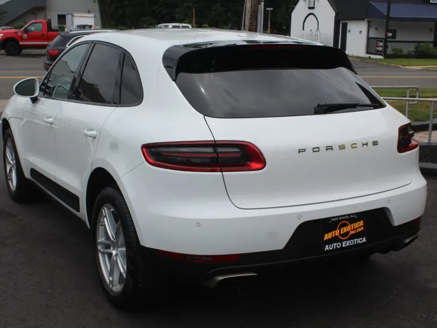 2017 Porsche Macan S photo 1