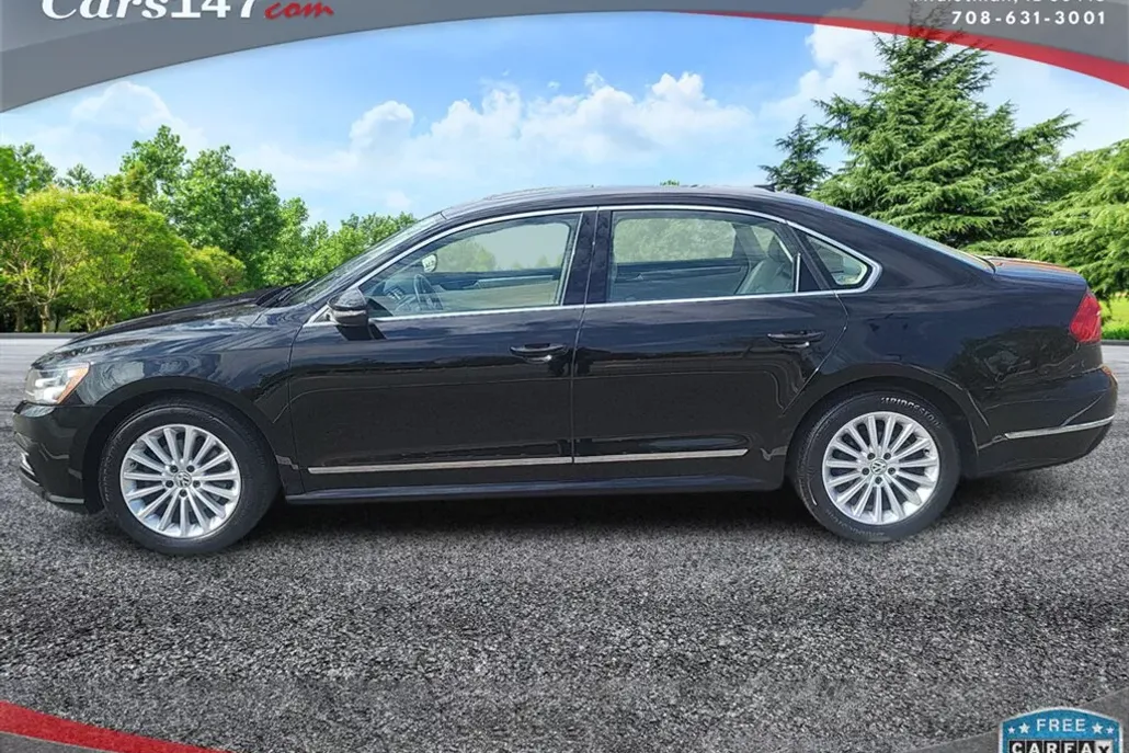 2016 Volkswagen Passat SE photo 1