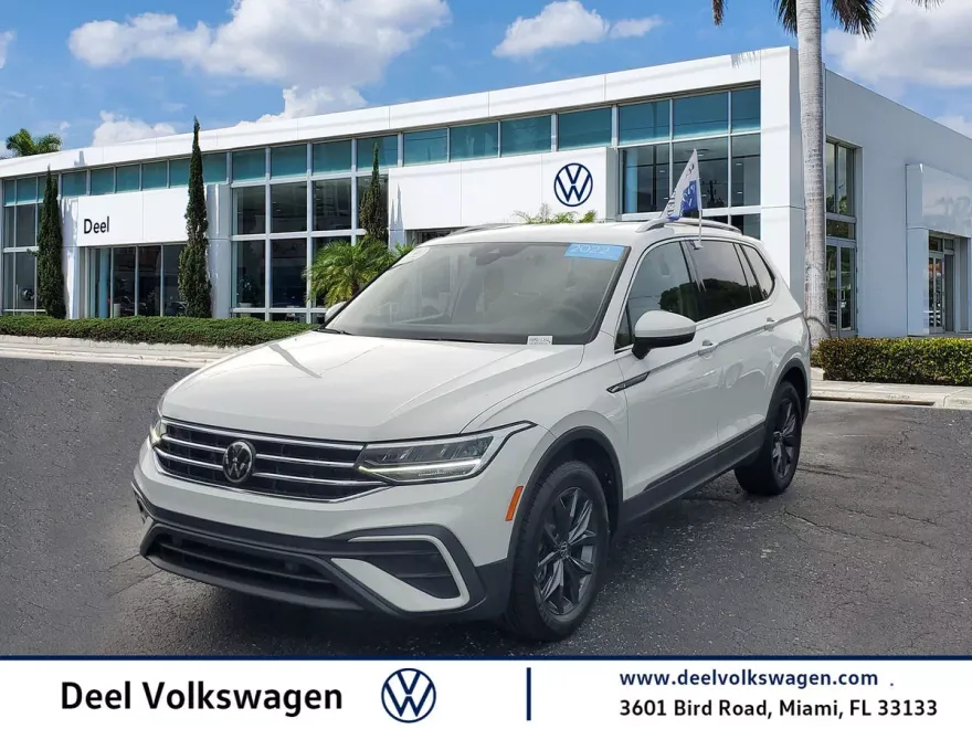 2022 Volkswagen Tiguan SE photo 1