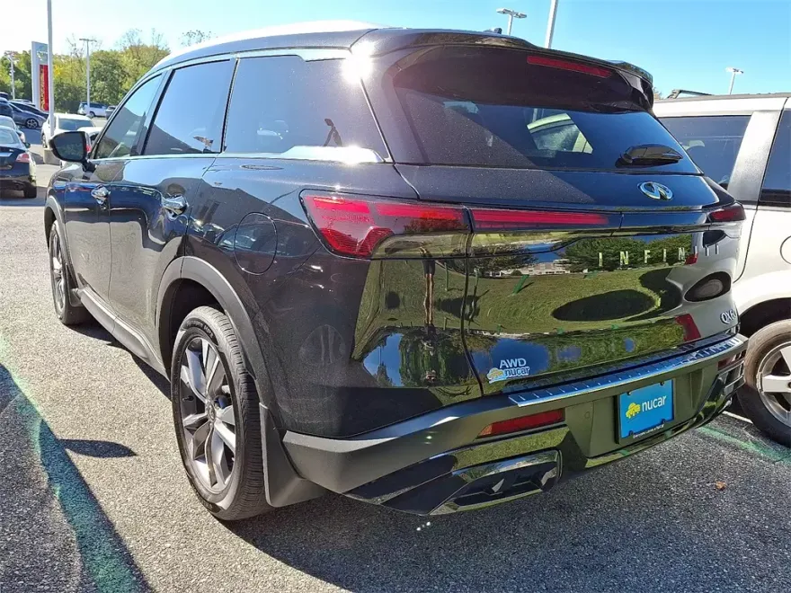 2025 Infiniti QX60 Luxe photo 1