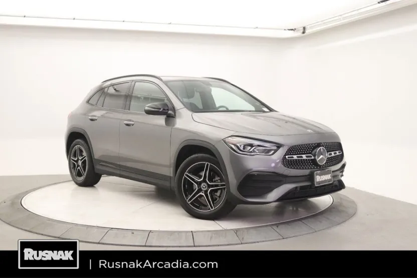 2022 Mercedes Benz GLA 250 photo 1