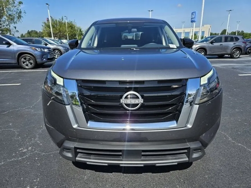 2023 Nissan Pathfinder S photo 1