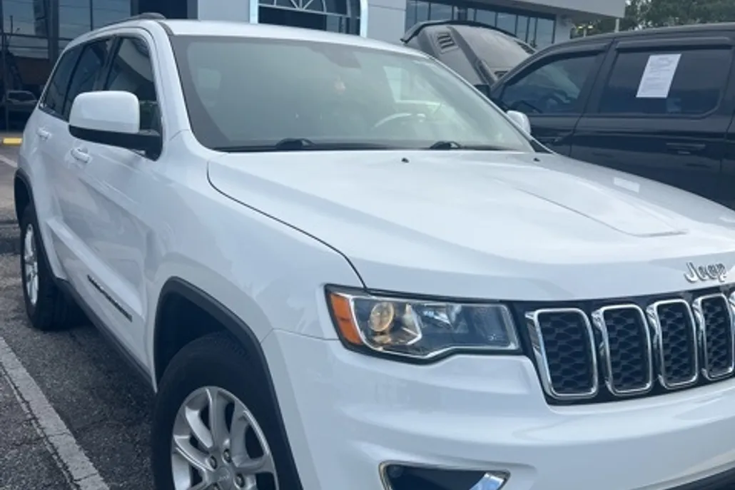 2021 Jeep Grand Cherokee Laredo E photo 1