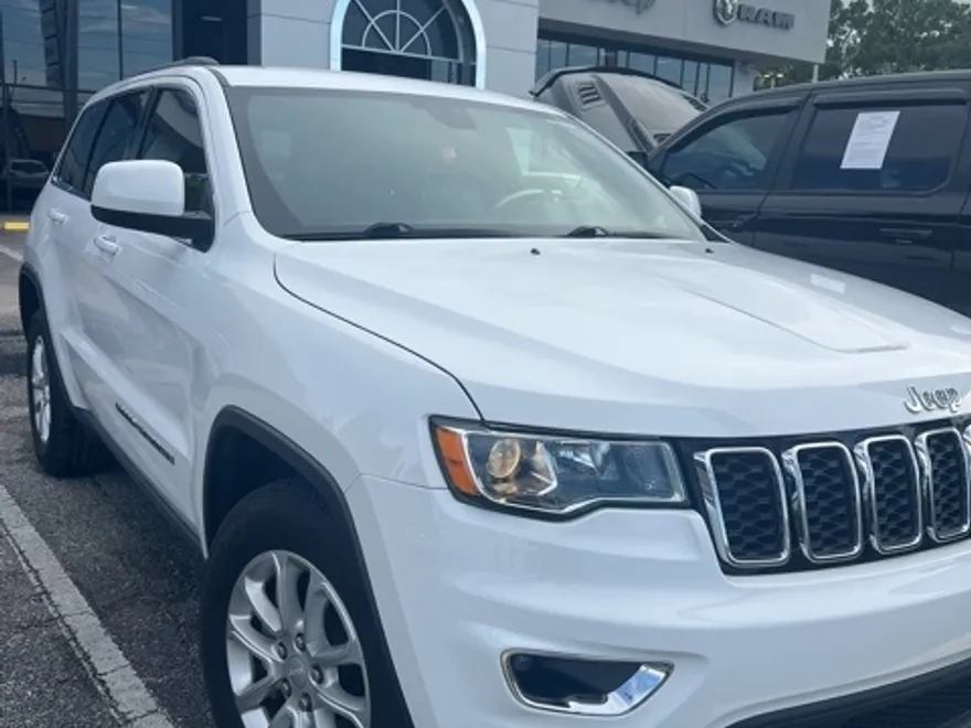 2021 Jeep Grand Cherokee Laredo E photo 1