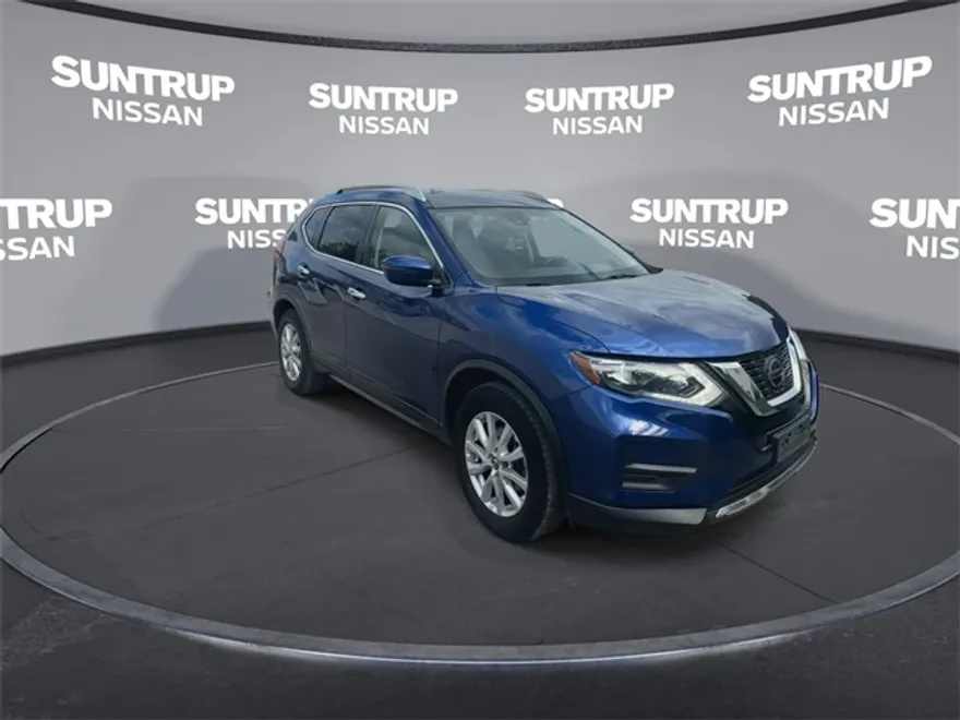 2019 Nissan Rogue SV photo 1