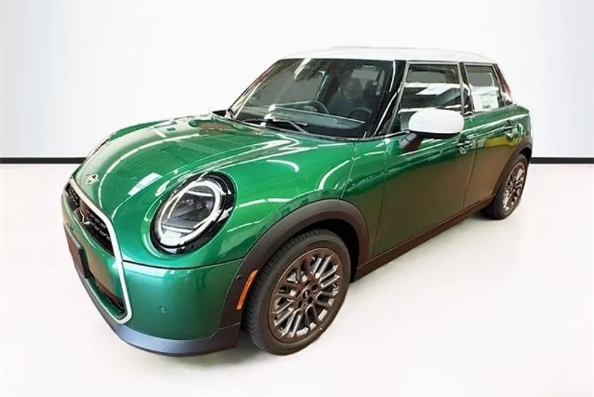 2025 Mini Cooper 4 Door Hardtop Iconic photo 1