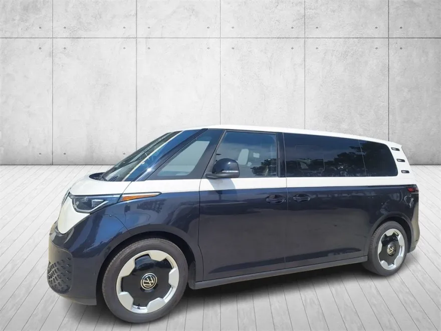 2025 Volkswagen ID. Buzz Pro Plus photo 1