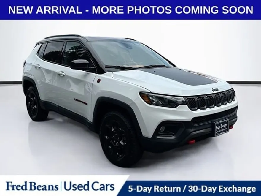 2024 Jeep Compass Trailhawk photo 1