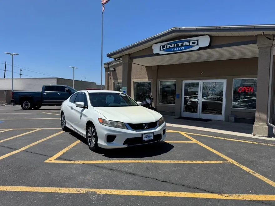 2013 Honda Accord photo 1