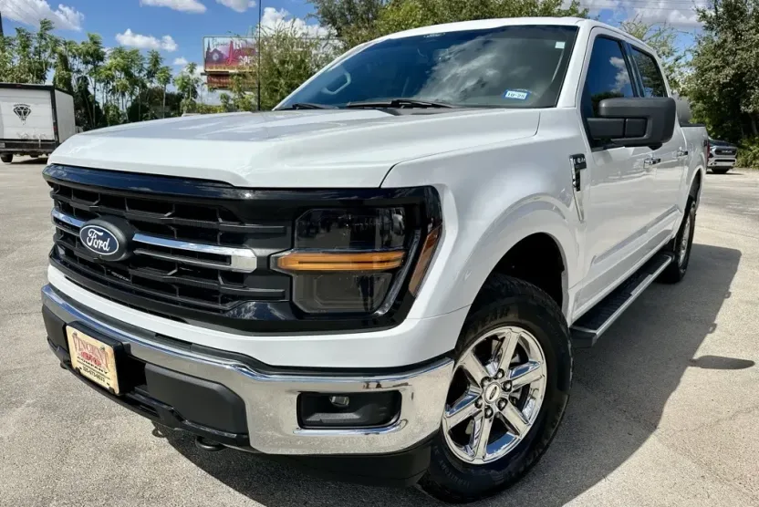 2024 Ford F-150 XLT photo 1