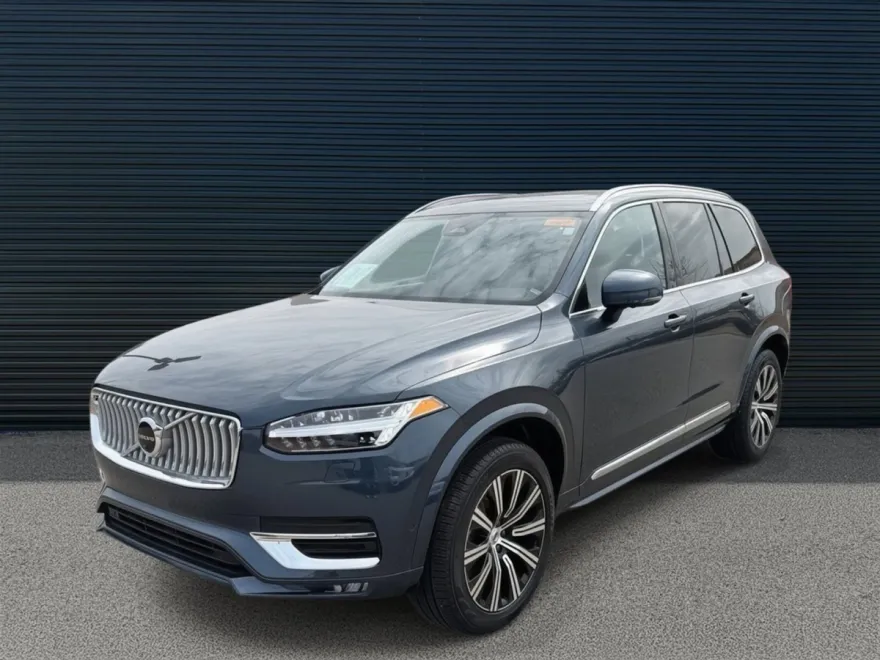 2025 Volvo XC90 Plus photo 1