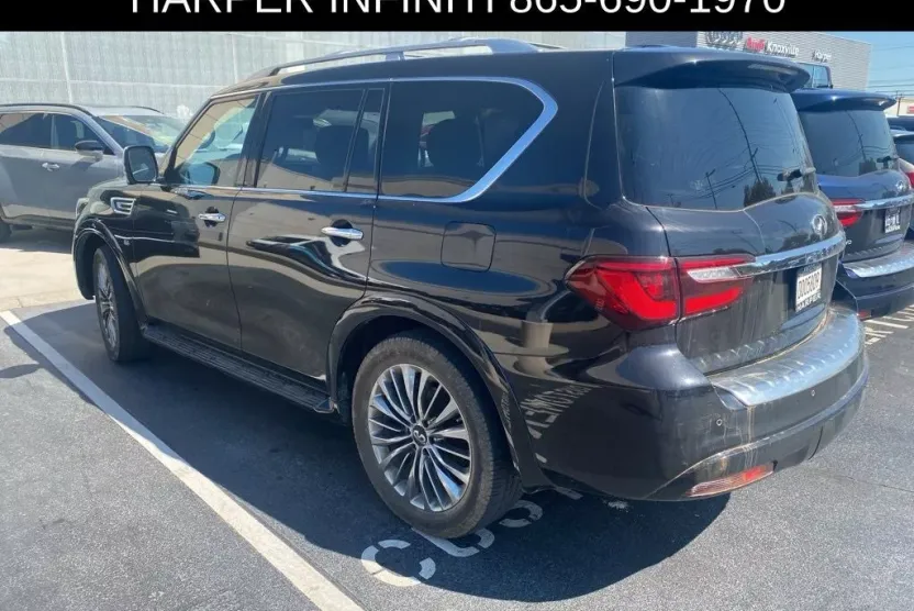2019 Infiniti QX80 Luxe photo 1