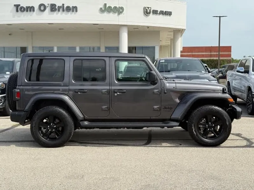 2021 Jeep Wrangler Unlimited Sahara Altitude photo 1