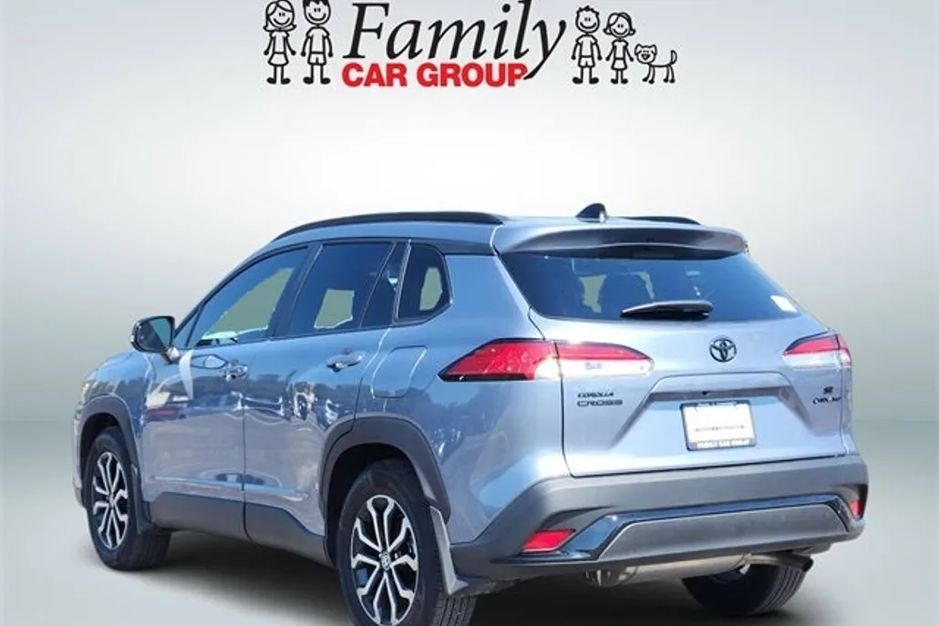 2025 Toyota Corolla Cross Hybrid SE photo 1