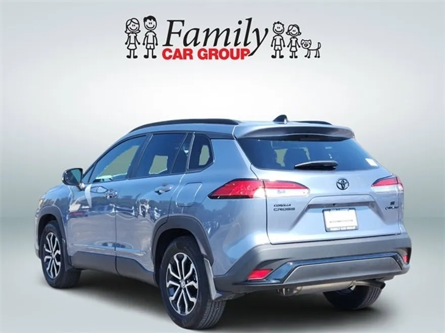 2025 Toyota Corolla Cross Hybrid SE photo 1