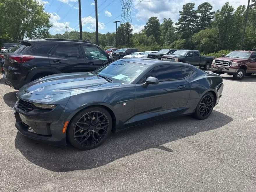 2021 Chevrolet Camaro 1LT photo 1