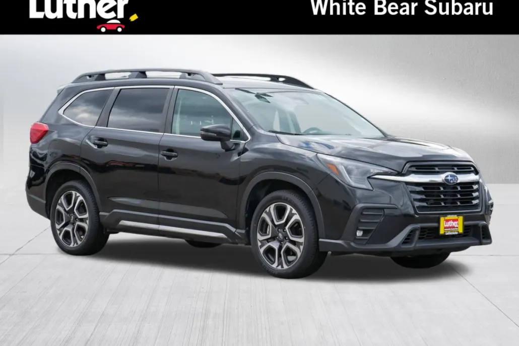 2023 Subaru Ascent Limited photo 1