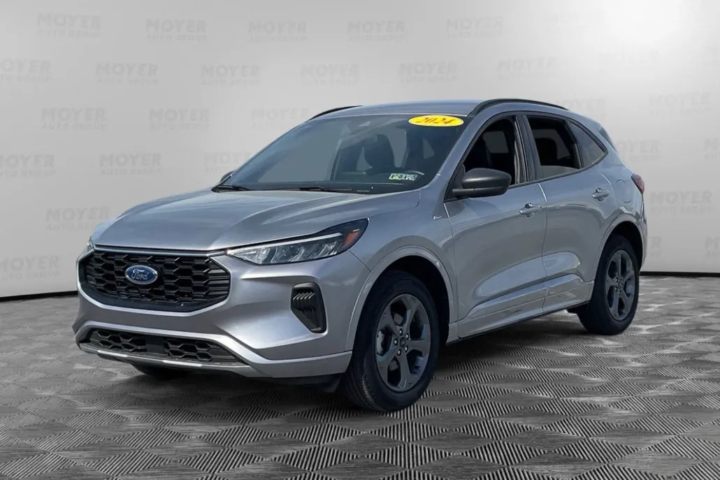 2024 Ford Escape ST-Line photo 1