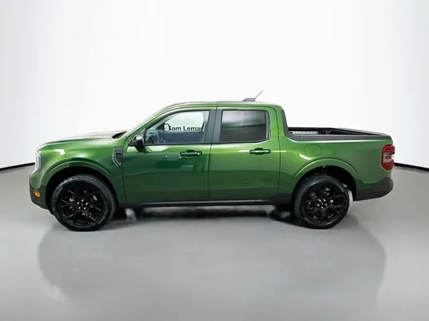 2025 Ford Maverick Lariat photo 1