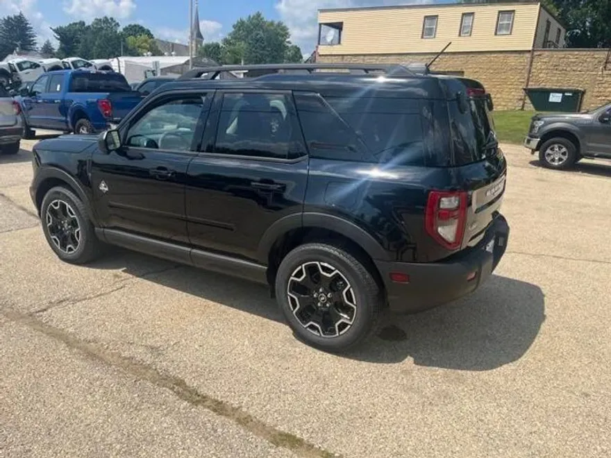 2025 Ford Bronco Sport Outer Banks photo 1