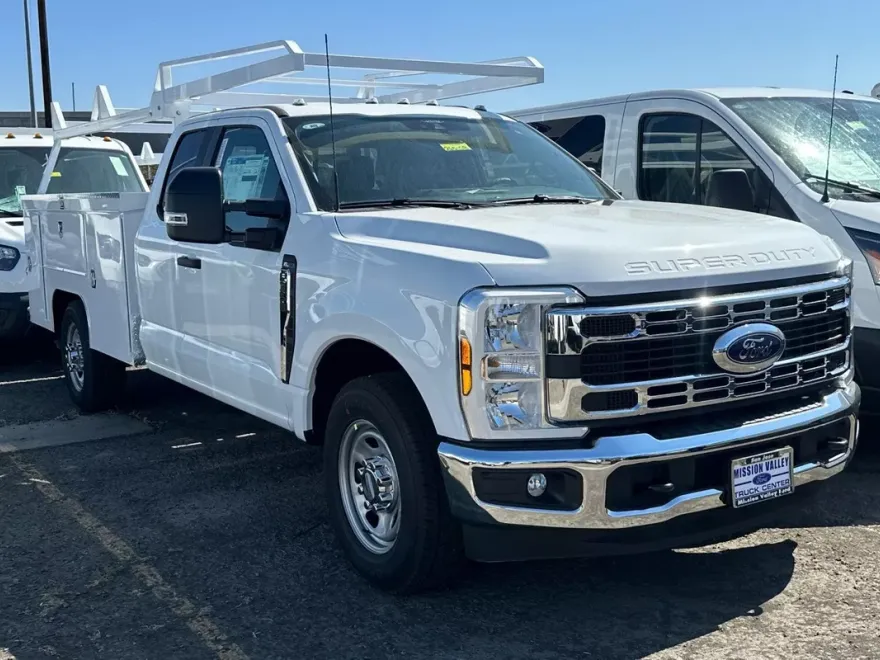 2026 Ford F-350 photo 1