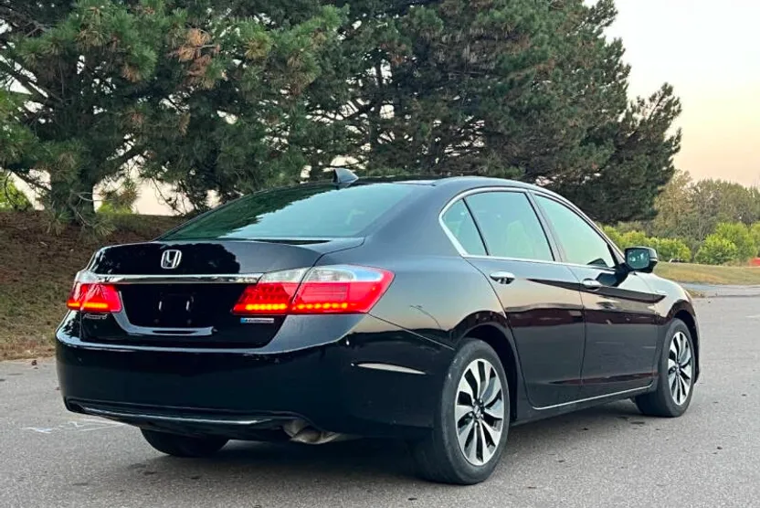 2015 Honda Accord Hybrid photo 1