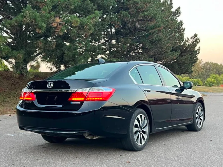 2015 Honda Accord Hybrid photo 1